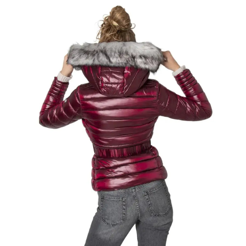 Bordeaux women’s hooded jacket with belt and pockets featuring a shiny quilted maroon puffer and faux fur-lined hood