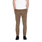 Hellbraune Cordhosen von Borghese für Herren mit schmaler Passform und dezenten vertikalen Rippen für einen eleganten Freizeitlook