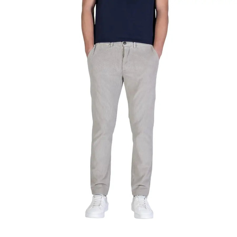 Borghese Beige Cord-Chinos für Herren mit dezenten Längsstreifen und klassischer, schmal zulaufender Passform