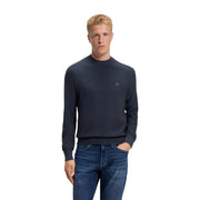 Boss Kaschmirpullover für Herren in marineblauem Rippstrick mit quadratischem Logo-Patch auf der Brust, Vorderansicht