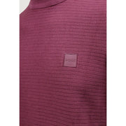 Boss Kaschmirpullover für Herren in bordeauxrotem Waffelstrick mit Strukturmuster und Logo-Patch auf der Brust, Vorderansicht
