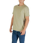Men’s short-sleeved pistachio green crew neck cotton T-shirt displayed in Boss Men Beige collection