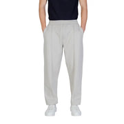 Boss men trousers light gray pleated straight-leg trousers made from smooth structured fabric