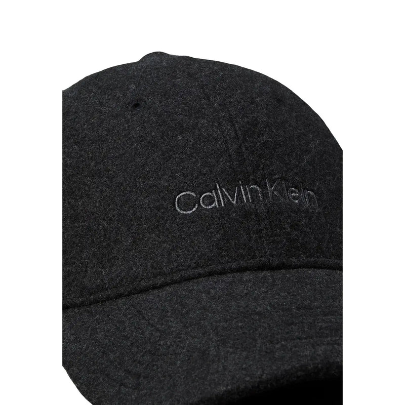Calvin Klein Casquette noire pour homme avec logo brodé discret, vue de face