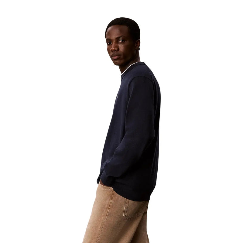 Calvin Klein Jeans Baumwollpullover für Herren in Marineblau mit weißem Rippkragen, Vorderansicht