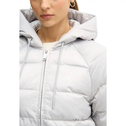 Calvin Klein Jeans light gray hooded puffer zip jacket for women