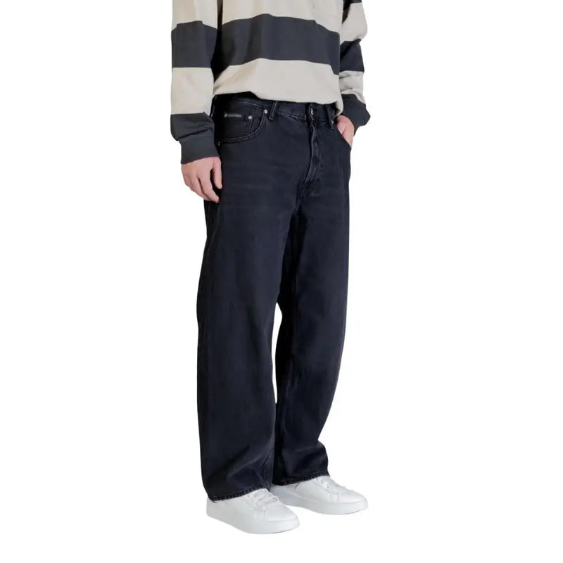 Calvin klein jeans men black cotton denim jeans lv04re727g with relaxed straight-leg cut and classic five-pocket design