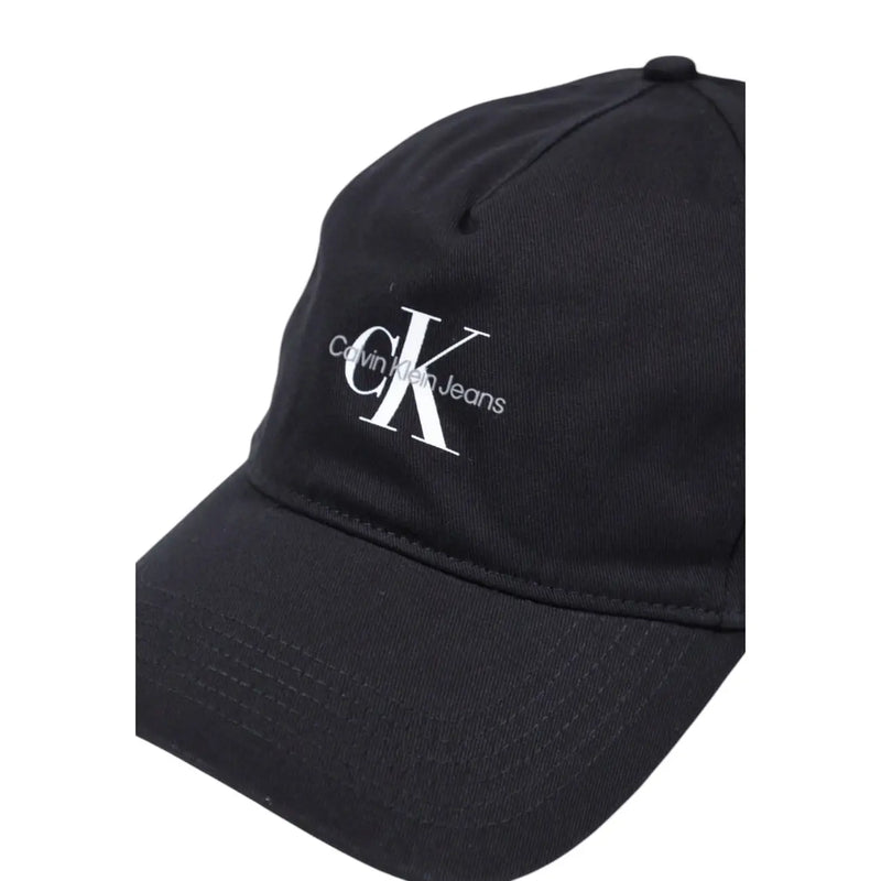 Black Calvin Klein Jeans men cotton baseball cap with white embroidered logo and adjustable buckle closure