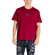 Bordeaux Calvin Klein Jeans hommes t-shirt avec un logo brodé discret sur la poitrine dans un tissu confortable