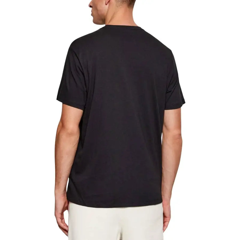 Calvin Klein Jeans hommes T-shirt présentant un modèle à manches courtes et col rond noir en tissu de coton doux