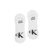 Chaussettes basses blanches Calvin Klein Jeans pour homme, avec logo CK noir et indication de taille près du talon.