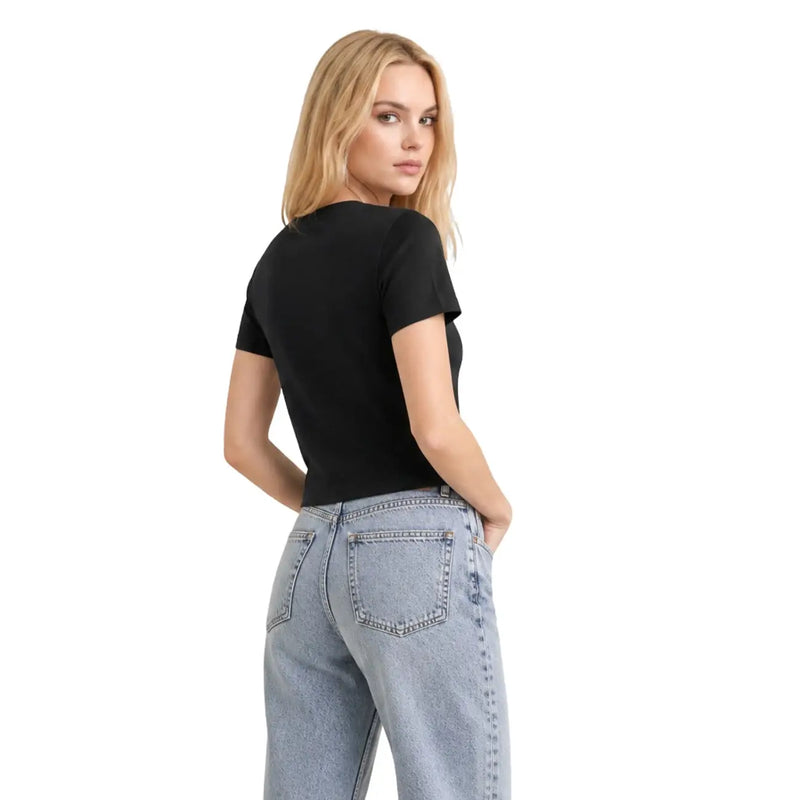 Calvin klein jeans women black cotton short classic t shirt featuring a fitted short-sleeved design
