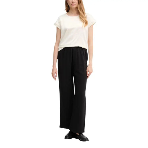 Calvin Klein Jeans women black wide-leg trousers with elastic waistband and relaxed flowing silhouette for fall winter