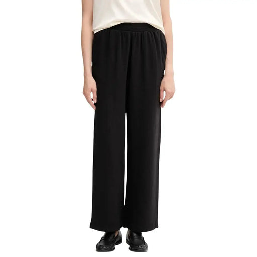 Calvin Klein Jeans women black wide-leg trousers with soft flowing fabric and elastic waistband for fall winter