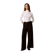 Calvin Klein Jeans Weißer, langärmeliger Rollkragenpullover aus Baumwollstrick für Damen top mit gesticktem Logo am Halsausschnitt
