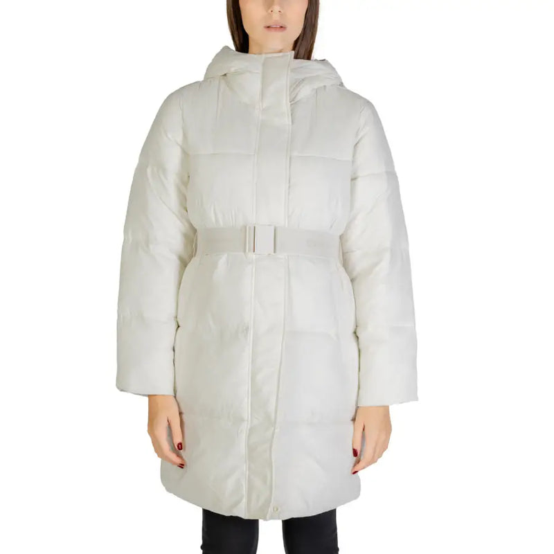 Calvin Klein Jeans women’s white quilted puffer coat with hood and matching belt in a hooded turtleneck jacket style