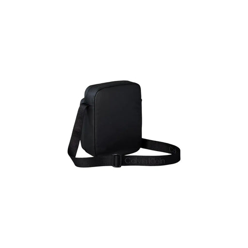 Schwarz Calvin Klein Herren-Puffertasche im Reporter-Stil mit elegantem, minimalistischem Design und strukturiertem Material, Größe W16