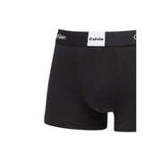 Noir Calvin Klein caleçons boxers avec ceinture blanche à logo, conçus pour les sous-vêtements masculins. Calvin Klein collection