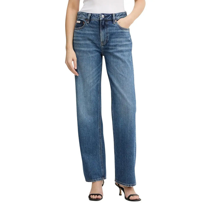 Calvin Klein women’s light blue cotton jeans with straight-leg cut and classic five-pocket design