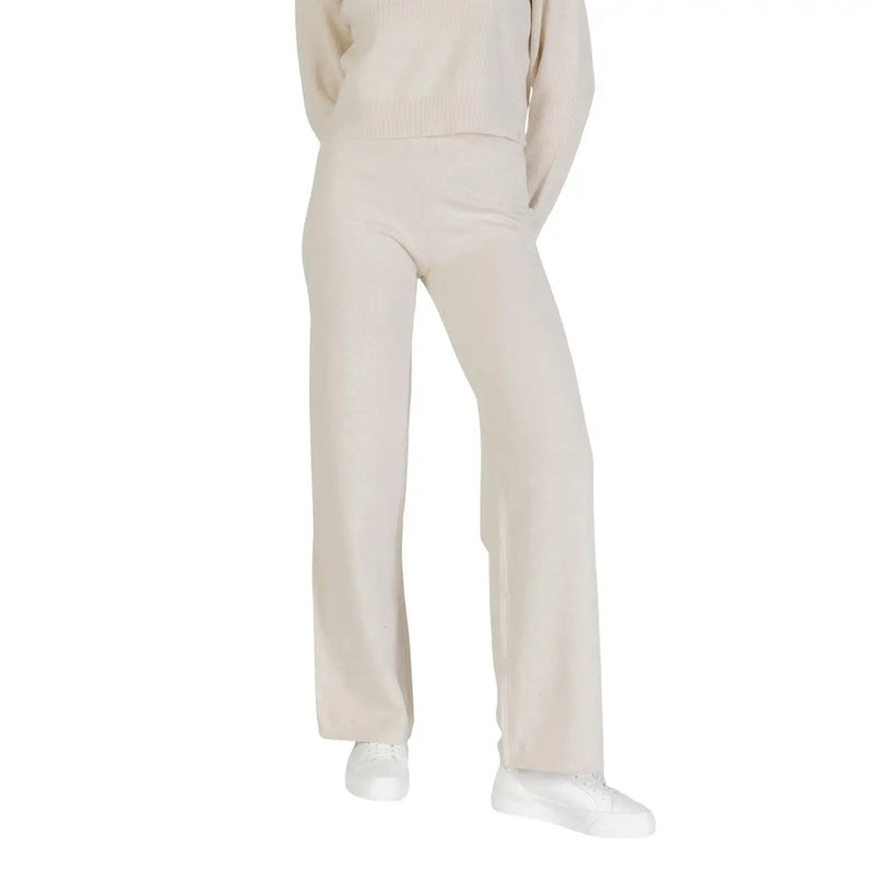 Cream-colored wide-leg choral women beige knit trousers in viscose blend with soft relaxed fit for fall winter use