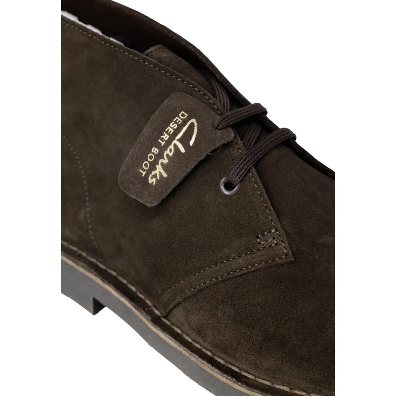 Clarks men brown leather ankle boots dark brown suede desert boot with black laces and stitched leather label