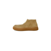 Clarks men lace ups beige leather tan suede chukka boot with ribbed gum rubber sole size 3.5