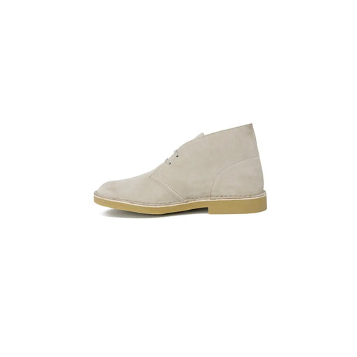 Beige suede desert boot with tan rubber sole and grey synthetic leather clarks men lace ups shoe size 2.5