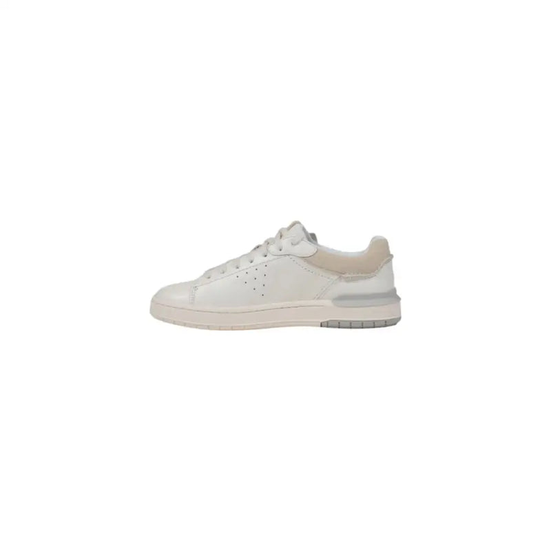 Clarks men white leather sneakers with beige accents and a subtle gray rubber sole model 26181325