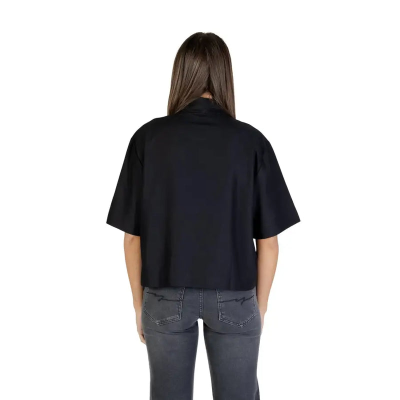 Colcci women black short-sleeved cropped blouse with collar and button details in lightweight fabric