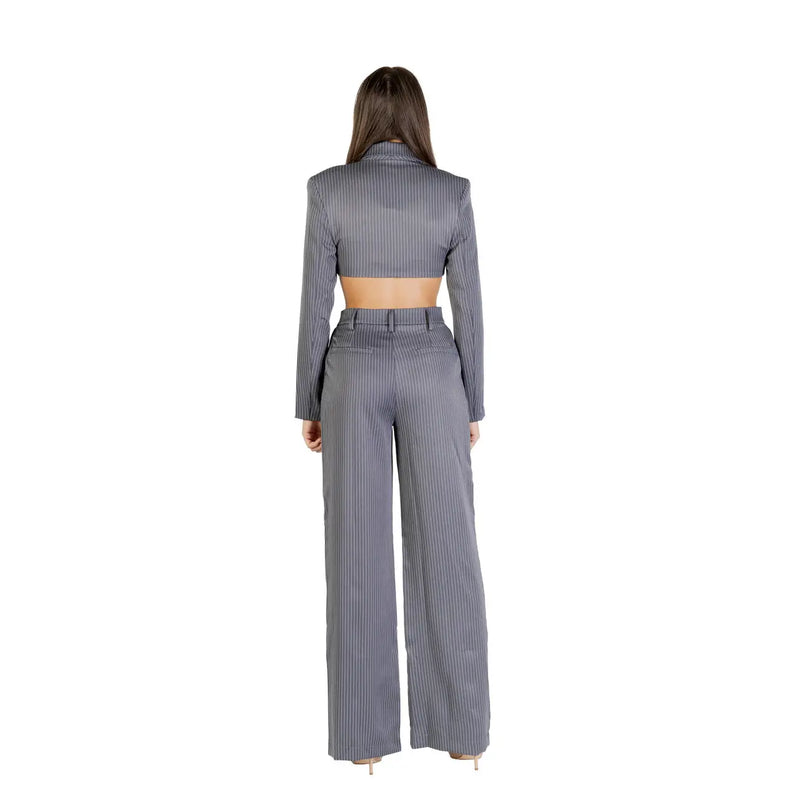 Colcci women grey striped two-piece suit with cropped blazer and wide-leg trousers in polyester material