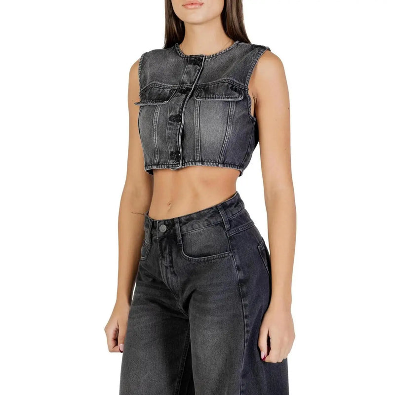 Colcci women sleeveless black denim cropped vest with button closures and front pockets perfect for layering