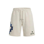 Baumwollshorts der Marke County of Milan für Herren in Creme mit blauem Pixelmuster und Markenlogo am Saum, Vorderansicht
