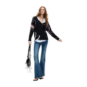 Desigual Damen-Pullover aus schwarzem Viskose-Strick mit V-Ausschnitt und abstraktem rosa-weißem Linienmuster auf der Vorderseite