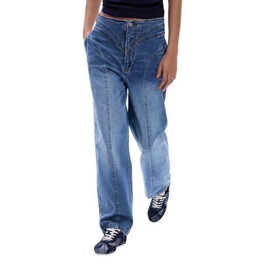 Jean Desigual pour femme en denim stretch bleu coton, taille haute, coupe large et surpiqûres apparentes.