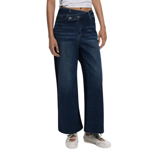 Women’s dark wash wide-leg jeans with asymmetrical button-fly closure from Desigual