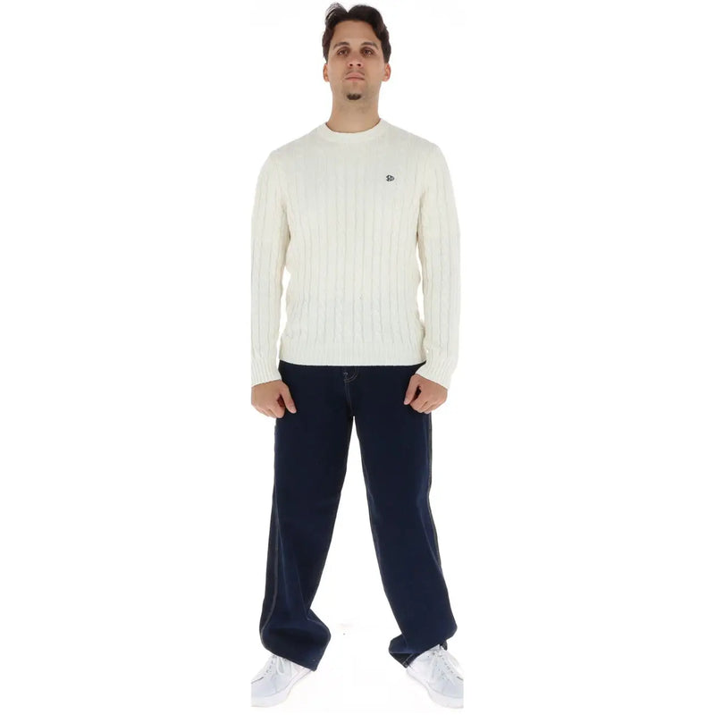Dickies Herrenjeans in Creme mit gerippter Strickstruktur und kleinem, gesticktem Logo auf der linken Brust, Vorderansicht