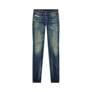 Diesel Slim-Fit-Jeans für Herren in dunkler Waschung mit dezenten Gebrauchsspuren und verwaschenen Used-Effekten, Vorderansicht