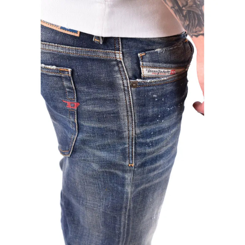 Diesel men jeans blue worn out effect cotton elastane dark-wash denim with faded distressed look and visible stitching details