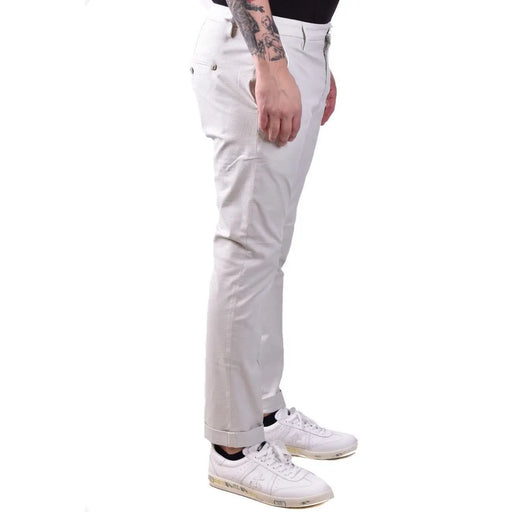 Dondup Pantalon chino gris en coton pour homme, coupe slim, beige clair, avec de discrets plis à la taille visibles de face.