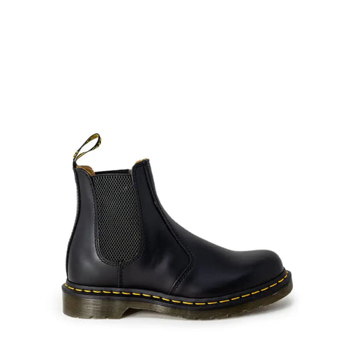 Dr Martens men boots black leather chelsea boot with elastic side panels and yellow stitching spring summer 22227001
