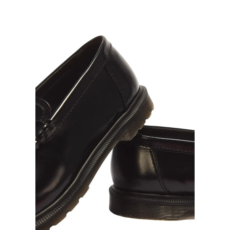 Dr. Martens Herren-Loafer Mayfair aus schwarzem Leder mit glänzendem Lackleder und markanter geriffelter Gummisohle
