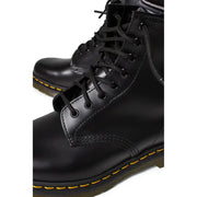Dr Martens men leather boots black lace up 11822006 showing the black leather material and lace up design