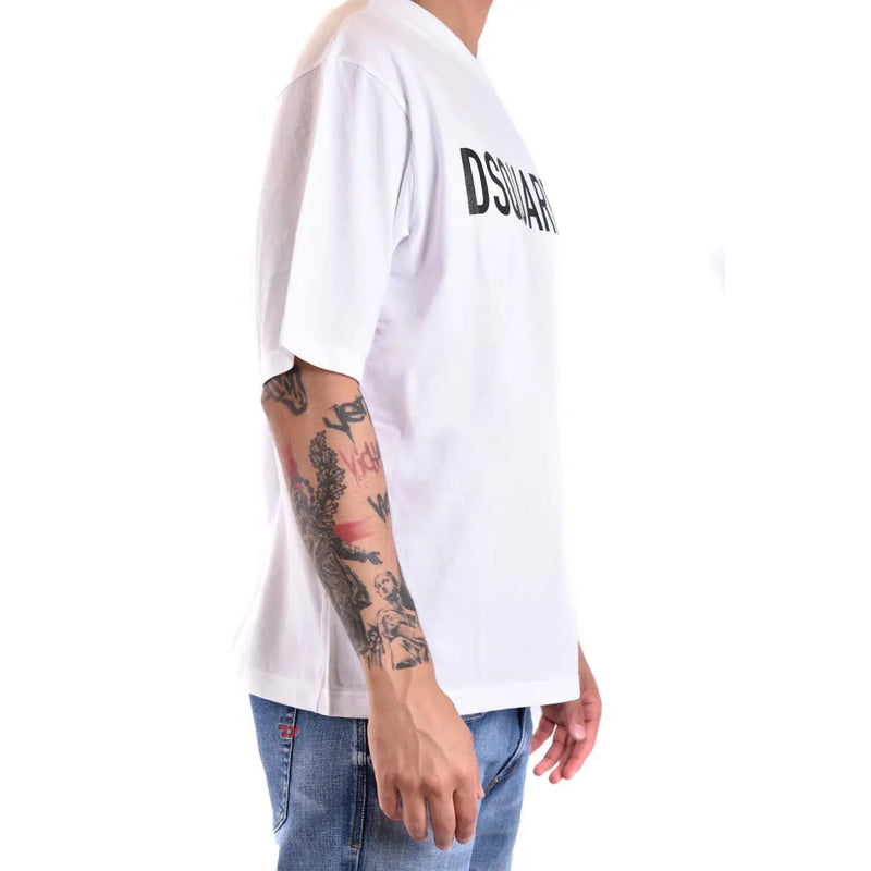 White dsquared2 men cotton t shirt with round neck and black logo on the chest in a casual style