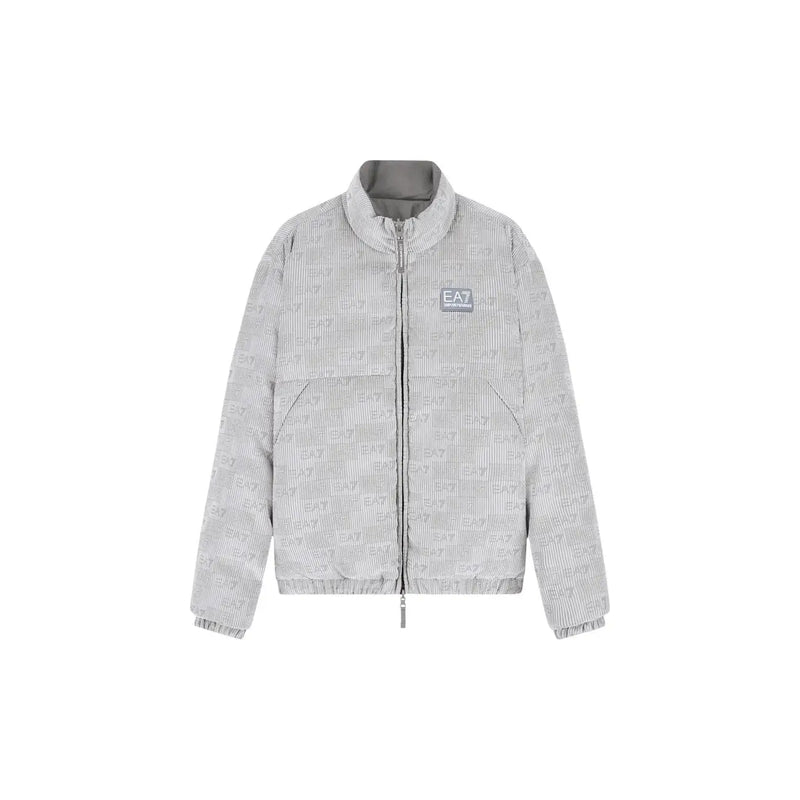 Ea7 Blazer gris à col roulé zippé pour homme, confectionné dans un mélange de polyester et doté d'une doudoune grise à motif logo discret et de poignets côtelés.