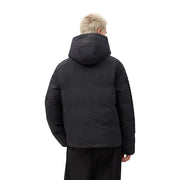 EA7 Steppjacke für Herren in Schwarz mit Kapuze und dezenter Struktur an den Ärmeln, Vorderansicht