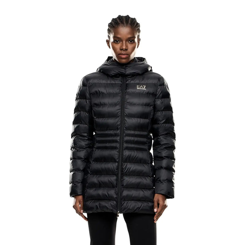 Ea7 Schwarze Damen-Winterjacke aus Polyester mit Kapuze, horizontalen Ziernähten und ea7-Logo auf der linken Brust.