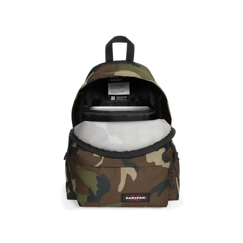 Eastpak Camouflage-Rucksack für Herren in Camouflage-Optik mit schwarzem Besatz und weißem Innenfutter, Vorderansicht