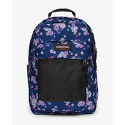 Eastpak Herrenrucksack aus marineblauem Polyamid mit floralem Muster aus rosa und weißen Blüten sowie schwarzen Netzeinsätzen und Reißverschlüssen.