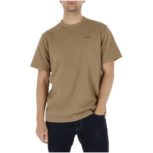Beige ribbed organic cotton men t-shirt with a round neck and small black logo on the left chest by g-star