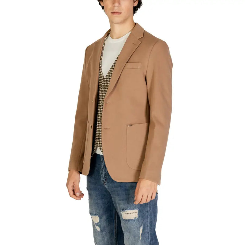 Gianni Lupo Blazer beige en coton pour homme, à manches longues et à la coupe élégante et ajustée, avec une texture subtile.